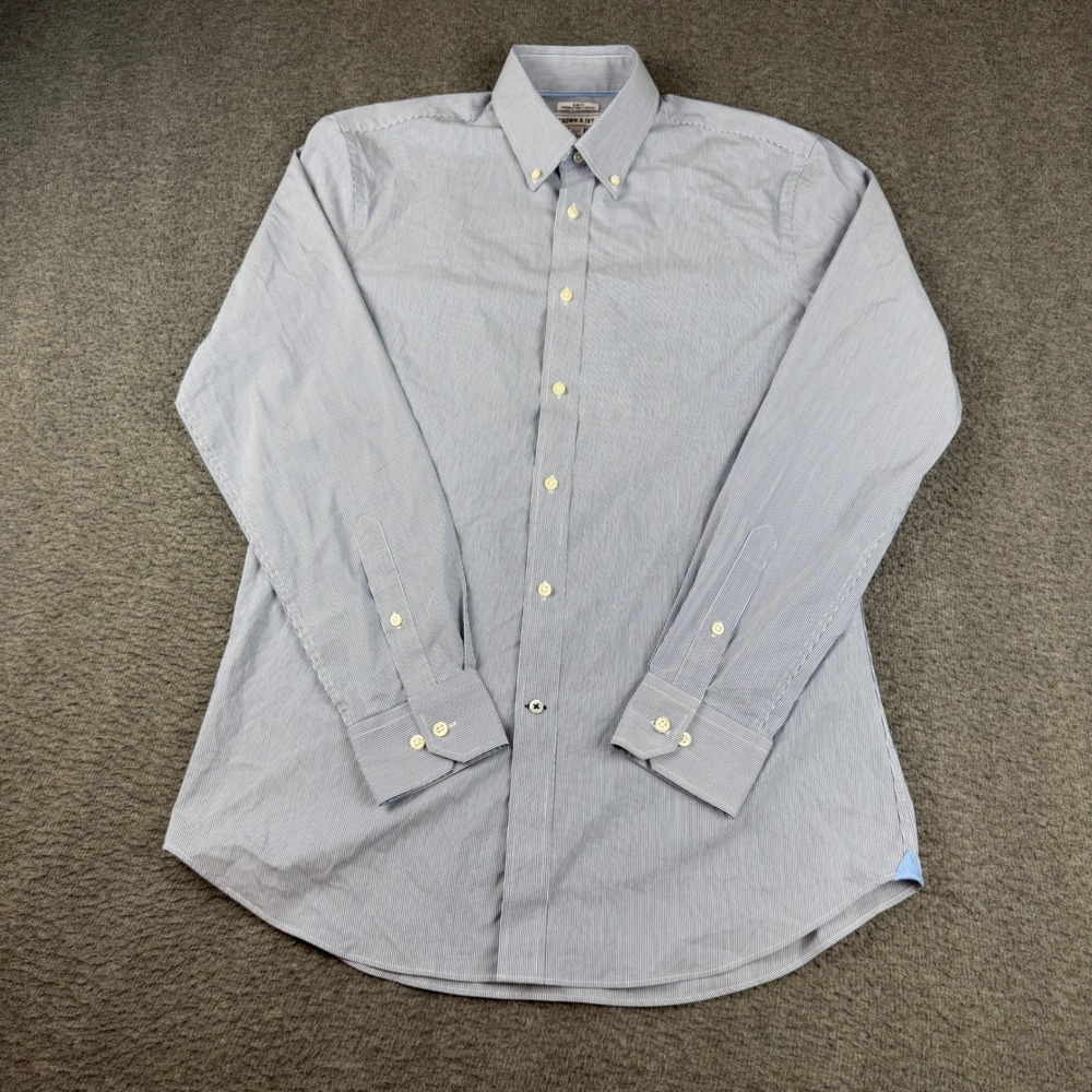 Crown & Ivy Button Down Shirt Men's Medium Blue Stripe Slim Fit Wrinkle Free